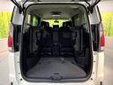 後席を格納すると、これだけの広さが！シーンに合わせたシートアレンジで、大きな荷物も積むことが出来ます♪