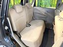 後部座席も気になるようなキズ・汚れやへたり等、大きなダメージはなく、良好な状態です。