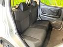 後部座席も気になるようなキズ・汚れやへたり等、大きなダメージはなく、良好な状態です。