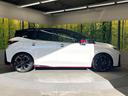 ニスモ　全周囲カメラ　メーカーナビ　衝突被害軽減システム　禁煙車　コーナーセンサー　スマートキー　ＬＥＤヘッド　ビルトインＥＴＣ　純正１７インチアルミ　オートハイビーム　オートライト　Ｂｌｕｅｔｏｏｔｈ（25枚目）