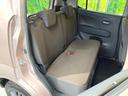 後部座席も気になるようなキズ・汚れやへたり等、大きなダメージはなく、良好な状態です。