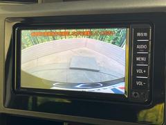 【バックカメラ】駐車時に後方がリアルタイム映像で確認できます。大型商業施設や立体駐車場での駐車時や、夜間のバック時に大活躍！運転スキルに関わらず、今や必須となった装備のひとつです！ 5