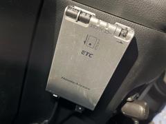 【ＥＴＣ】高速道路の料金所をストレスなく通過！話題のスポットやサービスエリアに多い「スマートIntercooler」利用時は必須のアイテムです。当店でセットアップを実施、ご納車当日からすぐにご利用いただけます！ 7