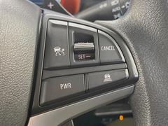 【アダプティブクルーズコントロール】高速道路での長距離走行が楽に！！自動で速度を保つクルーズコントロールが、衝突軽減システムと連携し、前方の車両を感知して車間を保つように速度調節してくれます！！ 5