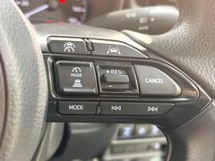 �ڥ졼�������롼������ȥ�����۹�®ƻϩ�Ǥ�Ĺ��Υ���Ԥ��ڤˡ�����ư��®�٤��ݤĥ��롼������ȥ����뤬�����ͷڸ������ƥ��Ϣ�Ȥ��������μ�ξ���Τ��Ƽִ֤��ݤĤ褦��®��Ĵ�ᤷ�Ƥ���ޤ����� 5