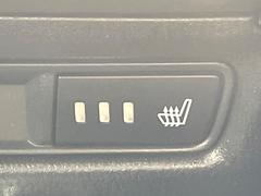 【シートヒーター】寒い日に重宝するシートヒーター！エアコンより早く温まってくれるので寒がりの人も安心ですね♪エアコンの温風は乾燥するから苦手、という方にもをおすすめです。 5