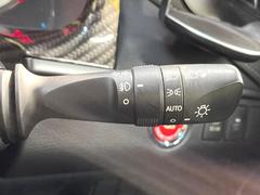 �ڥ����ȥ饤�ȡۼ�������뤵�˱����Ƽ�ư�ǥإåɥ饤�Ȥ��������������Ǥ��뵡ǽ�Ǥ����饤�Ȥ��դ�˺�졦�ä�˺��ʤɤ�̵���ʤꡢ��������ͼ�������Ԥ�¿����ȥ�ͥ��̲���������Ǥ��͢� 5