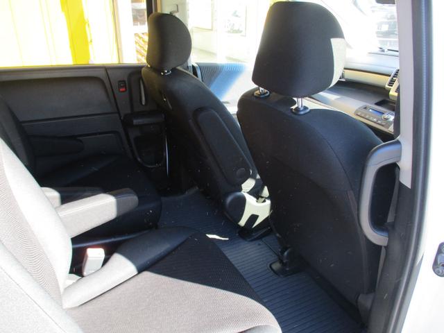 フリードハイブリッド ジャストセレクション　純正ＳＤナビ　バックカメラ　ＥＴＣ　フルセグ　両側自動スライド　オートクルーズ　フリップダウンモニター（10枚目）