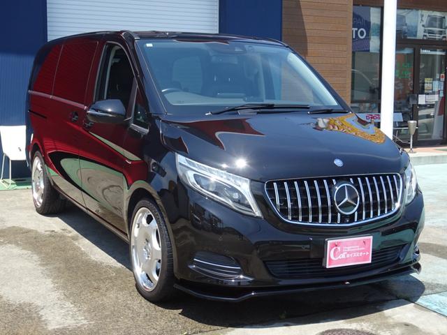 Ｖクラス Ｖ２２０ｄ　アバンギャルド　ロング　フロントリップ／社外ホイール／天吊りモニター／ＧＴグリル／本革シート／ドラレコ（4枚目）