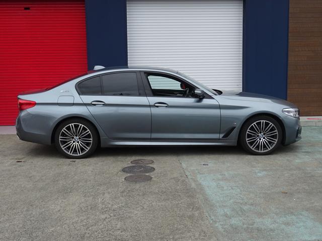 ５シリーズ ５３０ｅ　Ｍスポーツアイパフォーマンス　純正１９インチＡＷ　プラグインハイブリッド　黒革シート　全席シートヒーター　電動リアゲート　ドラレコ　ＥＴＣ（4枚目）
