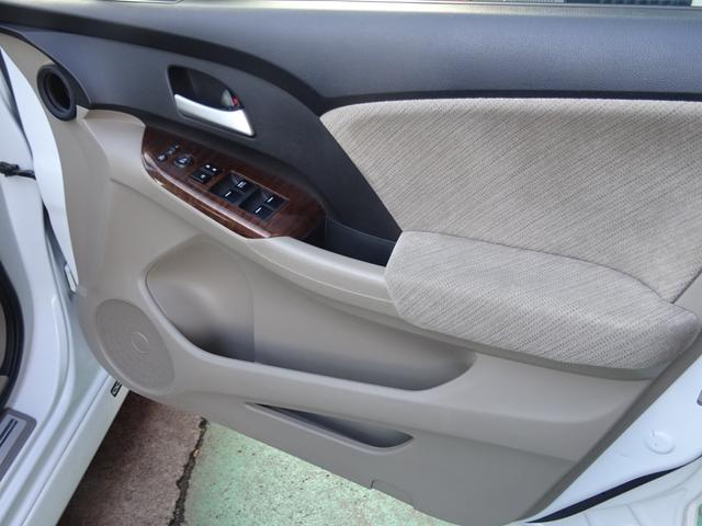 オデッセイ Mエアロパッケージ TEIN車高調/ストラーダカーナビ/フルセグ/バックカメラ/ETC/ドラレコ前後/リアスポイラー/スマートキー×2(45枚目)