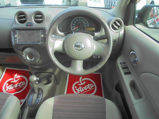 マーチ ボレロ　純正ナビ　フルセグ　バックモニター　ＥＴＣ　アイドリングストップ　インテリキー　プッシュスタート　純正アルミ　寒冷地仕様　盗難防止システム　衝突安全ボディ　エアバッグ　エアコン　パワーステアリング（16枚目）