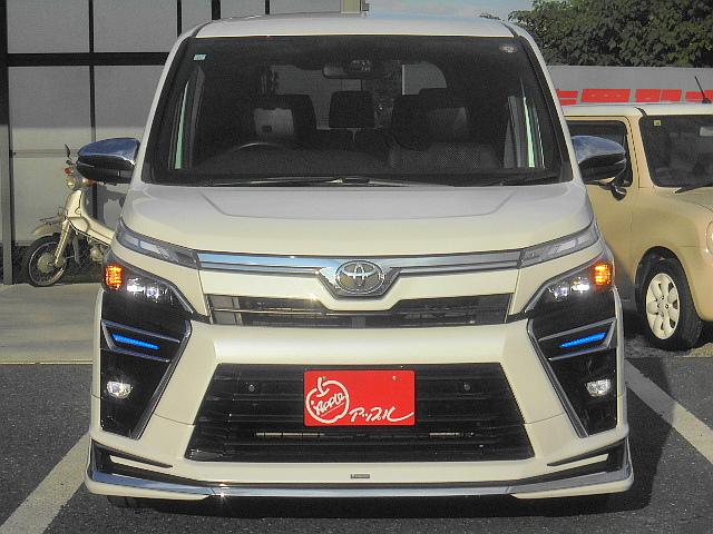 ヴォクシー ＺＳ　煌ＩＩＩ　ワンオーナー　モデリスタエアロ　マフラーカッター　純ＳＤナビ　フルセグ　バックモニター　ＬＤＡ　セーフティセンス　両側パワースライドドア　クルーズコントロール　黒半革シート　純１６アルミ　純ＥＴＣ（2枚目）