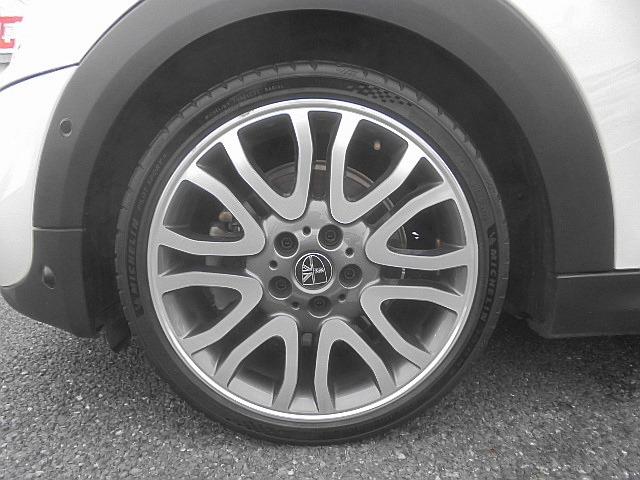 MINI クーパーSD ユアーズパッケージ 専用内装・レザーステア・黒革シート アロイ18アルミ インテリジェントセイフティ ナビ Bモニター ETC2.0 カメラベースクルコン PDC DSC Pアシスト シートヒーター(19枚目)