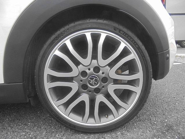 MINI クーパーSD ユアーズパッケージ 専用内装・レザーステア・黒革シート アロイ18アルミ インテリジェントセイフティ ナビ Bモニター ETC2.0 カメラベースクルコン PDC DSC Pアシスト シートヒーター(20枚目)