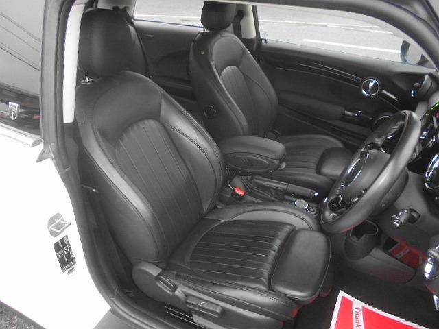 MINI クーパーSD ユアーズパッケージ 専用内装・レザーステア・黒革シート アロイ18アルミ インテリジェントセイフティ ナビ Bモニター ETC2.0 カメラベースクルコン PDC DSC Pアシスト シートヒーター(21枚目)