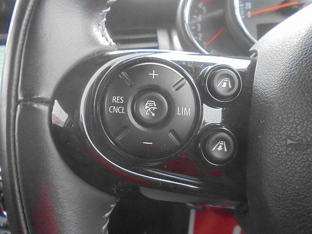 MINI クーパーSD ユアーズパッケージ 専用内装・レザーステア・黒革シート アロイ18アルミ インテリジェントセイフティ ナビ Bモニター ETC2.0 カメラベースクルコン PDC DSC Pアシスト シートヒーター(23枚目)