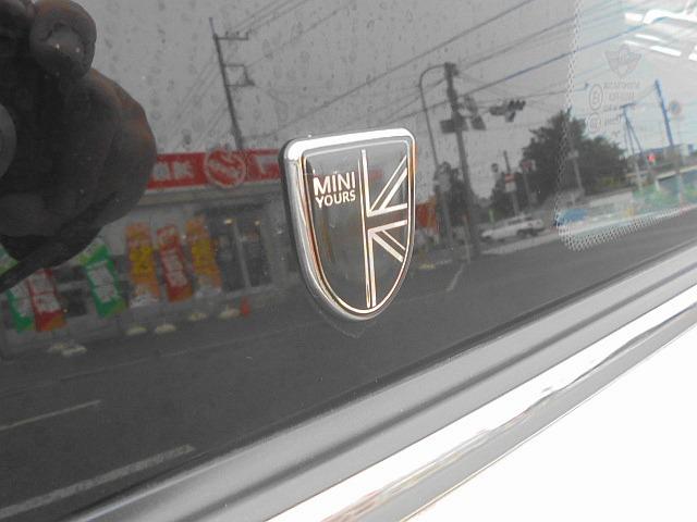 MINI クーパーSD ユアーズパッケージ 専用内装・レザーステア・黒革シート アロイ18アルミ インテリジェントセイフティ ナビ Bモニター ETC2.0 カメラベースクルコン PDC DSC Pアシスト シートヒーター(29枚目)