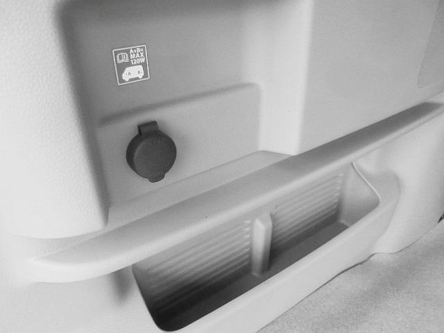 NISSAN NV100CLIPPER RIO E