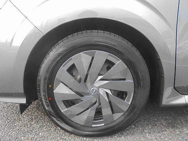 ノート e-パワー S ユーザー買取車 インテリジェントアラウンドビューモニター インテリジェントルームミラー セーフティシールドスイッチ オートブレーキホールド ステアリングスイッチ ドライブモードセレクター(19枚目)