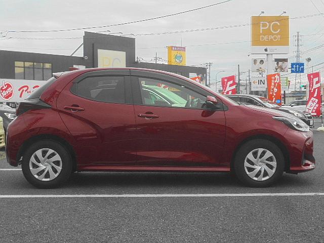 ヤリス Ｇ　ワンオーナー　ディスプレイオーディオ（ナビ付）バックモニター　セーフティセンス　前後ドラレコ　レーダークルーズコントロール　ＬＤＡ　ＶＳＣ　オートエアコン　スマートキー　プッシュスタート（4枚目）