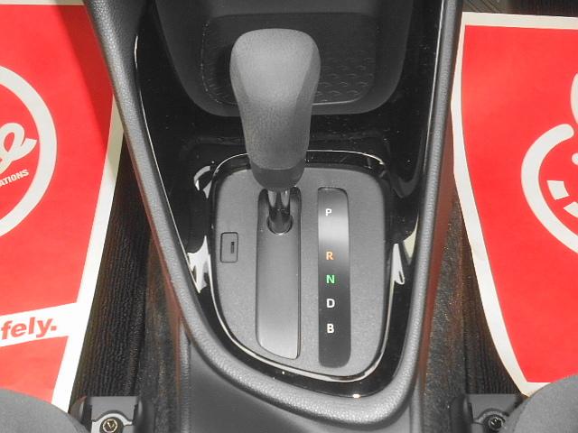 ヤリス Ｇ　ワンオーナー　ディスプレイオーディオ（ナビ付）バックモニター　セーフティセンス　前後ドラレコ　レーダークルーズコントロール　ＬＤＡ　ＶＳＣ　オートエアコン　スマートキー　プッシュスタート（11枚目）