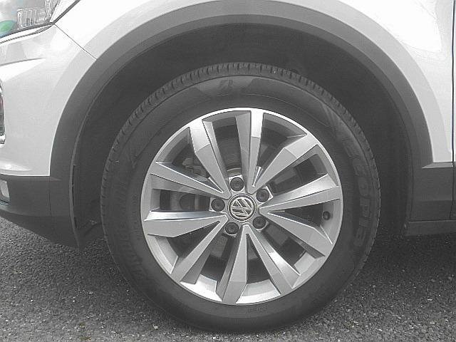 Ｔ－ロック ＴＤＩ　スタイルデザインパッケージ　エマージェンシーブレーキ　プリクラッシュ　レーンキープアシスト　ブラインドスポットディテクション　歩行者検知　ＡＣＣ　パークディスタンス　Ｐアシスト　ＥＳＣ　ＬＥＤヘッド　Ｐバックドア　純ナビＢモニタ（19枚目）