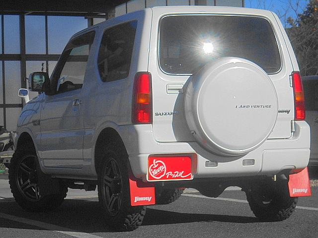 ジムニー ランドベンチャー　イクリプスナビ　フルセグ　マッドガード　パートタイム４ＷＤ　黒半革シート　Ｄ席シートヒーター　キーレス　フォグ　ミラーヒーター　純１６アルミ　Ｍ＋Ｓタイヤ　フロアマット　ドアバイザー（9枚目）