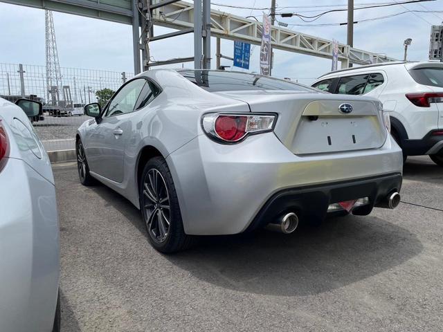 ＢＲＺ Ｓ　バックカメラ　ナビ　ＭＴ　オートライト　ＨＩＤ　スマートキー　電動格納ミラー　アルミホイール　盗難防止システム　衝突安全ボディ　ＡＢＳ　ＥＳＣ　エアコン　パワーステアリング　パワーウィンドウ（7枚目）