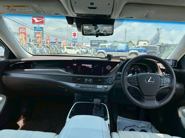 ＬＳ ＬＳ５００ｈ　エグゼクティブ　クリアランスソナー　オートクルーズコントロール　衝突被害軽減システム　アルミホイール　ＬＥＤヘッドランプ　サンルーフ　ＣＶＴ　スマートキー　盗難防止システム　パワーシート　革シート　オットマン（34枚目）