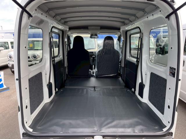 ハイゼットカーゴ DX CVT 衝突被害軽減システム クリアランスソナー 両側スライドドア アイドリングストップ ESC エアコン パワーステアリング パワーウィンドウ 運転席エアバッグ(18枚目)