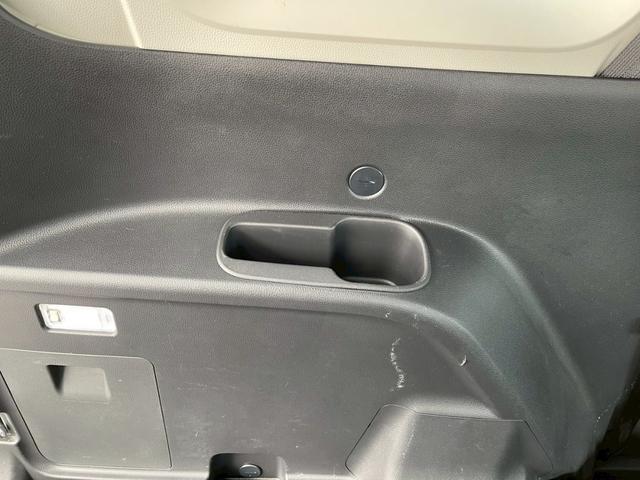 シエンタ Z ドライブレコーダー バックカメラ ナビ オートクルーズコントロール レーンアシスト 衝突被害軽減システム 両側電動スライドドア LEDヘッドランプ スマートキー CVT アルミホイール USB 記録簿(21枚目)