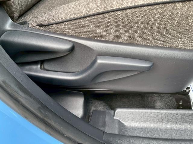 シエンタ Z ドライブレコーダー バックカメラ ナビ オートクルーズコントロール レーンアシスト 衝突被害軽減システム 両側電動スライドドア LEDヘッドランプ スマートキー CVT アルミホイール USB 記録簿(31枚目)