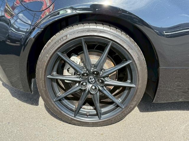 ＧＲ８６ ＲＺ　ドライブレコーダー　バックカメラ　ＴＶ　オートクルーズコントロール　ＭＴ　オートライト　ＬＥＤヘッドランプ　スマートキー　電動格納ミラー　シートヒーター　アルミホイール　盗難防止システム（10枚目）