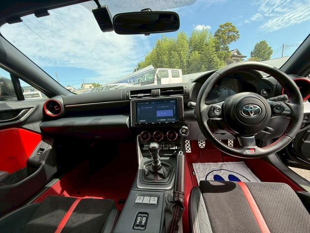 ＧＲ８６ ＲＺ　ドライブレコーダー　バックカメラ　ＴＶ　オートクルーズコントロール　ＭＴ　オートライト　ＬＥＤヘッドランプ　スマートキー　電動格納ミラー　シートヒーター　アルミホイール　盗難防止システム（26枚目）