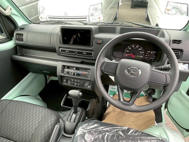 ハイゼットトラック ジャンボエクストラ　４ＷＤ　軽トラック　ＣＶＴ　衝突被害軽減システム　クリアランスソナー　スマートキー　アイドリングストップ　ＥＳＣ　パワーステアリング　運転席エアバッグ（4枚目）