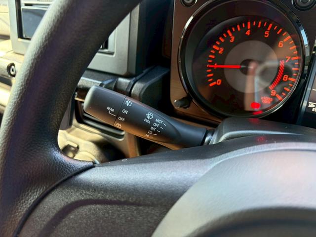 ジムニー ＸＬ　４ＷＤ　ドライブレコーダー　衝突被害軽減システム　オートライト　スマートキー　アイドリングストップ　ＭＴ　盗難防止システム　ＡＢＳ　ＥＳＣ　衝突安全ボディ　エアコン　パワーウィンドウ　運転席エアバッグ（29枚目）