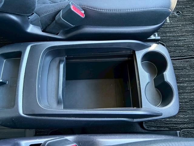 ヴェルファイア ２．５Ｚ　ＴＶ　オートクルーズコントロール　レーンアシスト　衝突被害軽減システム　スライドドア　オートライト　ＬＥＤヘッドランプ　スマートキー　電動格納ミラー　ＣＶＴ　アルミホイール　盗難防止システム（34枚目）