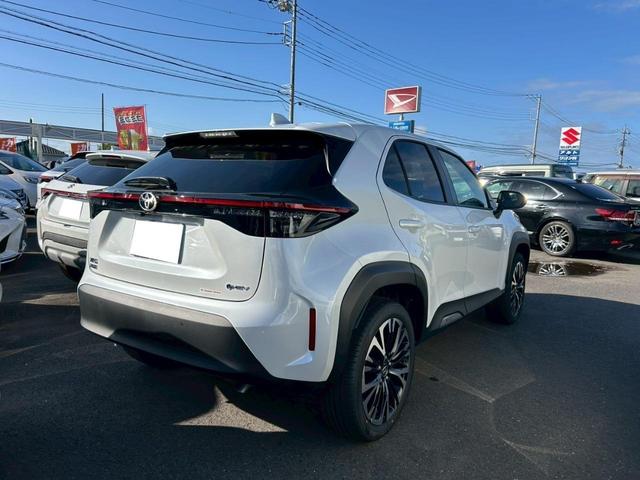 ヤリスクロス ハイブリッドZ 全周囲カメラ クリアランスソナー オートクルーズコントロール レーンアシスト パワーシート 衝突被害軽減システム ナビ TV オートマチックハイビーム オートライト LEDヘッドランプ 電動リアゲート(6枚目)