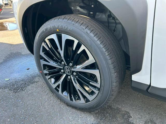 ヤリスクロス ハイブリッドZ 全周囲カメラ クリアランスソナー オートクルーズコントロール レーンアシスト パワーシート 衝突被害軽減システム ナビ TV オートマチックハイビーム オートライト LEDヘッドランプ 電動リアゲート(13枚目)