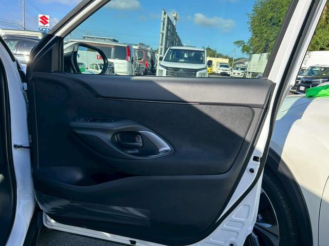 ヤリスクロス ハイブリッドZ 全周囲カメラ クリアランスソナー オートクルーズコントロール レーンアシスト パワーシート 衝突被害軽減システム ナビ TV オートマチックハイビーム オートライト LEDヘッドランプ 電動リアゲート(35枚目)