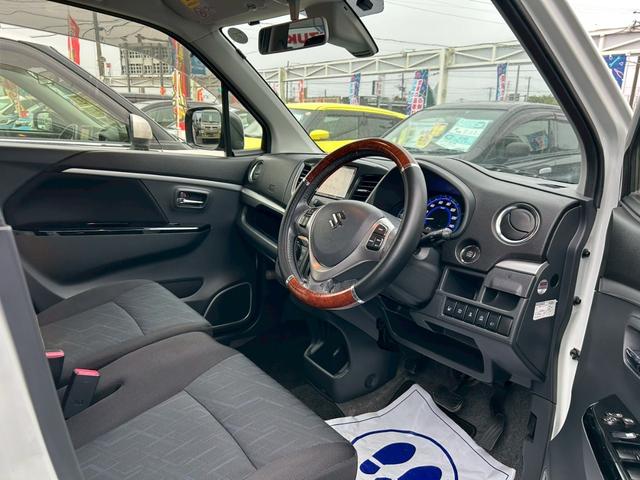 ワゴンＲスティングレー Ｔ　ＥＴＣ　ナビ　ＴＶ　オートクルーズコントロール　衝突被害軽減システム　ＨＩＤ　スマートキー　アイドリングストップ　電動格納ミラー　シートヒーター　ベンチシート　ＣＶＴ　盗難防止システム　ＡＢＳ　ＥＳＣ（5枚目）