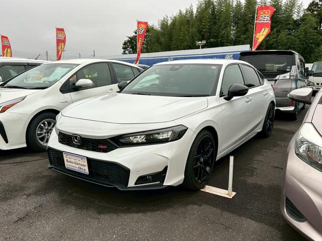 シビック ＲＳ　ドライブレコーダー　クリアランスソナー　オートクルーズコントロール　衝突被害軽減システム　ＬＥＤヘッドランプ　ＭＴ　スマートキー　盗難防止システム　衝突安全ボディ　ＡＢＳ　ＥＳＣ　エアコン（2枚目）