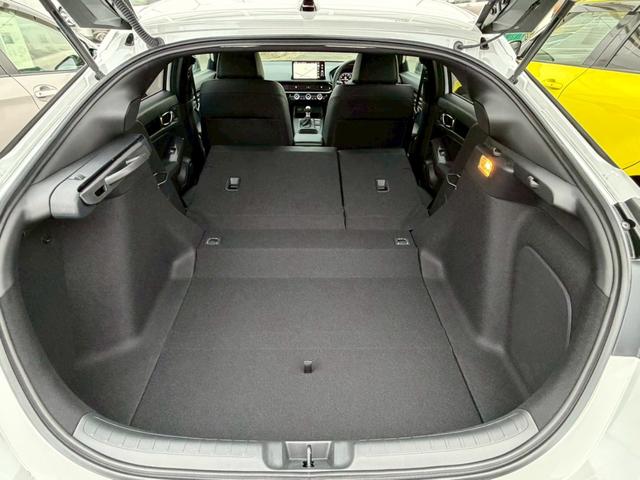 シビック ＲＳ　ドライブレコーダー　クリアランスソナー　オートクルーズコントロール　衝突被害軽減システム　ＬＥＤヘッドランプ　ＭＴ　スマートキー　盗難防止システム　衝突安全ボディ　ＡＢＳ　ＥＳＣ　エアコン（15枚目）