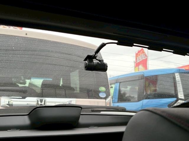 シビック ＲＳ　ドライブレコーダー　クリアランスソナー　オートクルーズコントロール　衝突被害軽減システム　ＬＥＤヘッドランプ　ＭＴ　スマートキー　盗難防止システム　衝突安全ボディ　ＡＢＳ　ＥＳＣ　エアコン（16枚目）