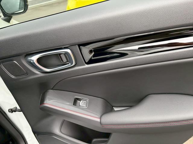 シビック ＲＳ　ドライブレコーダー　クリアランスソナー　オートクルーズコントロール　衝突被害軽減システム　ＬＥＤヘッドランプ　ＭＴ　スマートキー　盗難防止システム　衝突安全ボディ　ＡＢＳ　ＥＳＣ　エアコン（18枚目）