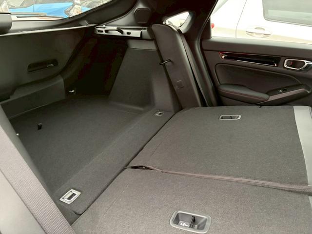 シビック ＲＳ　ドライブレコーダー　クリアランスソナー　オートクルーズコントロール　衝突被害軽減システム　ＬＥＤヘッドランプ　ＭＴ　スマートキー　盗難防止システム　衝突安全ボディ　ＡＢＳ　ＥＳＣ　エアコン（19枚目）