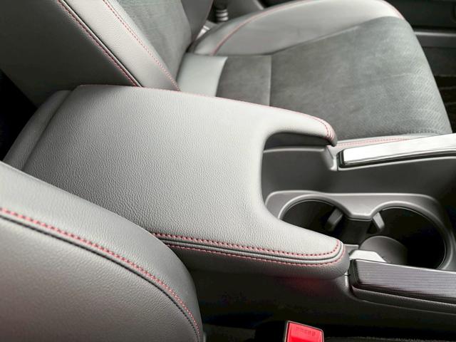 シビック ＲＳ　ドライブレコーダー　クリアランスソナー　オートクルーズコントロール　衝突被害軽減システム　ＬＥＤヘッドランプ　ＭＴ　スマートキー　盗難防止システム　衝突安全ボディ　ＡＢＳ　ＥＳＣ　エアコン（54枚目）