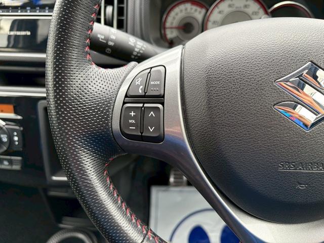 アルトワークス ベースグレード　オートライト　ＨＩＤ　スマートキー　電動格納ミラー　ＭＴ　盗難防止システム　ＡＢＳ　ＥＳＣ　ＵＳＢ　アルミホイール　衝突安全ボディ　エアコン　パワーステアリング　パワーウィンドウ（31枚目）