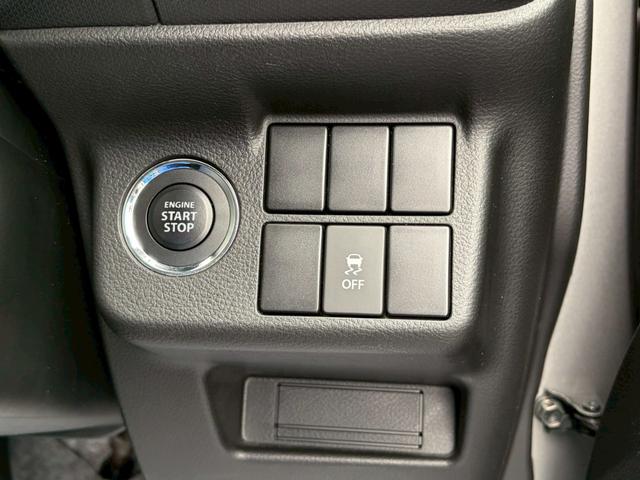 アルトワークス ベースグレード　オートライト　ＨＩＤ　スマートキー　電動格納ミラー　ＭＴ　盗難防止システム　ＡＢＳ　ＥＳＣ　ＵＳＢ　アルミホイール　衝突安全ボディ　エアコン　パワーステアリング　パワーウィンドウ（35枚目）